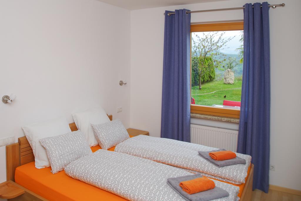 Wiesmuellerhof Caldaro Bagian luar foto