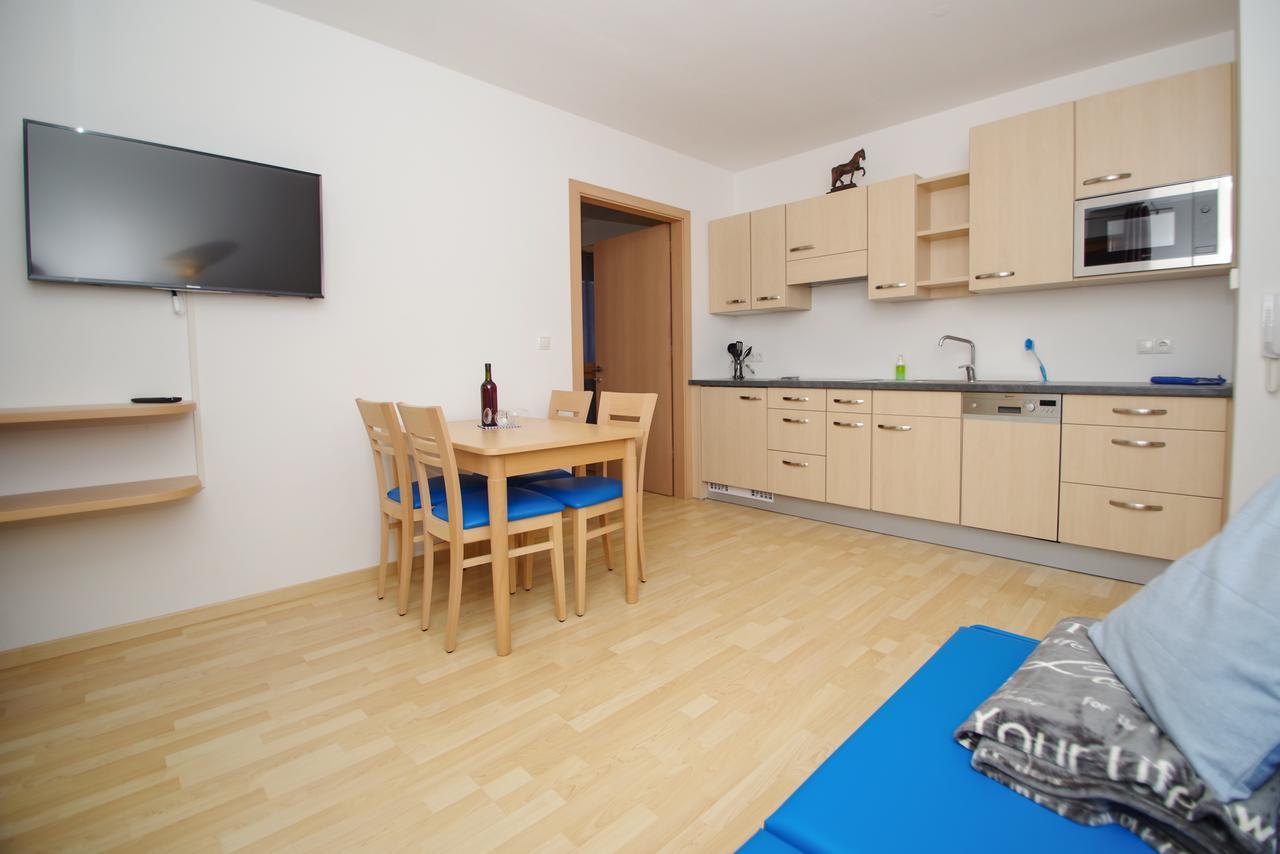 Wiesmuellerhof Caldaro Bagian luar foto